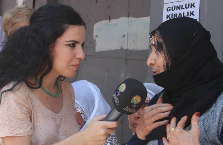 La periodista Zehra Dogan encarcelada por pintar la destrucción de Nusaybin