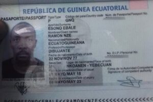 Ramón Esono consigue el pasaporte para poder salir de Guinea Ecuatorial