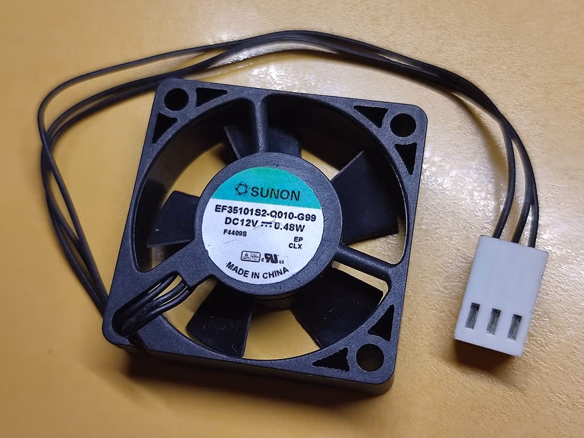Substituição das ventoinhas SUNON EF35101S2-Q010-G99 22