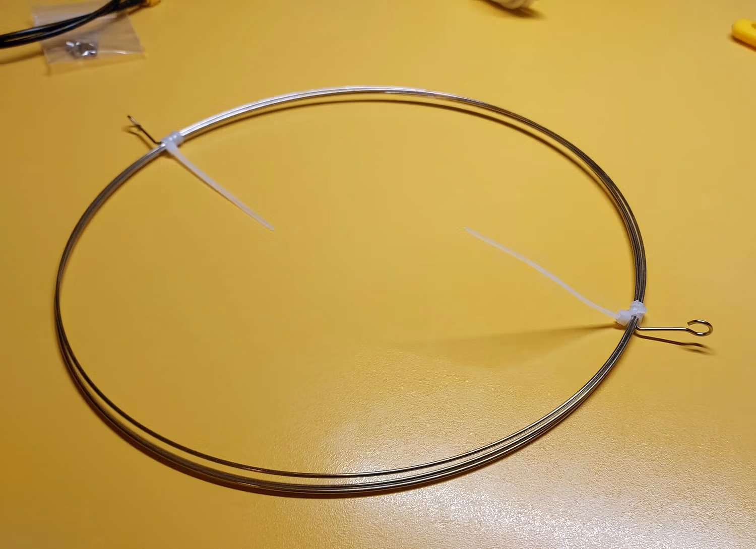 Antenna hoạt động Megaloop MLA-30+ 6