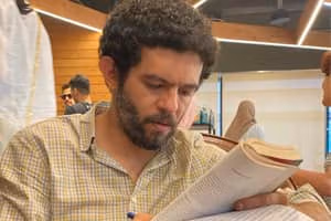 Detienen al viñetista egipcio Ashraf Omar